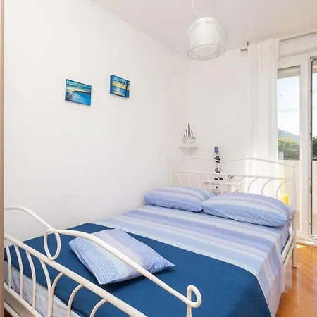 דירה Bounty אומיס