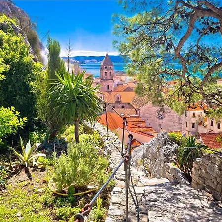 Апартаменты Bounty Омиш